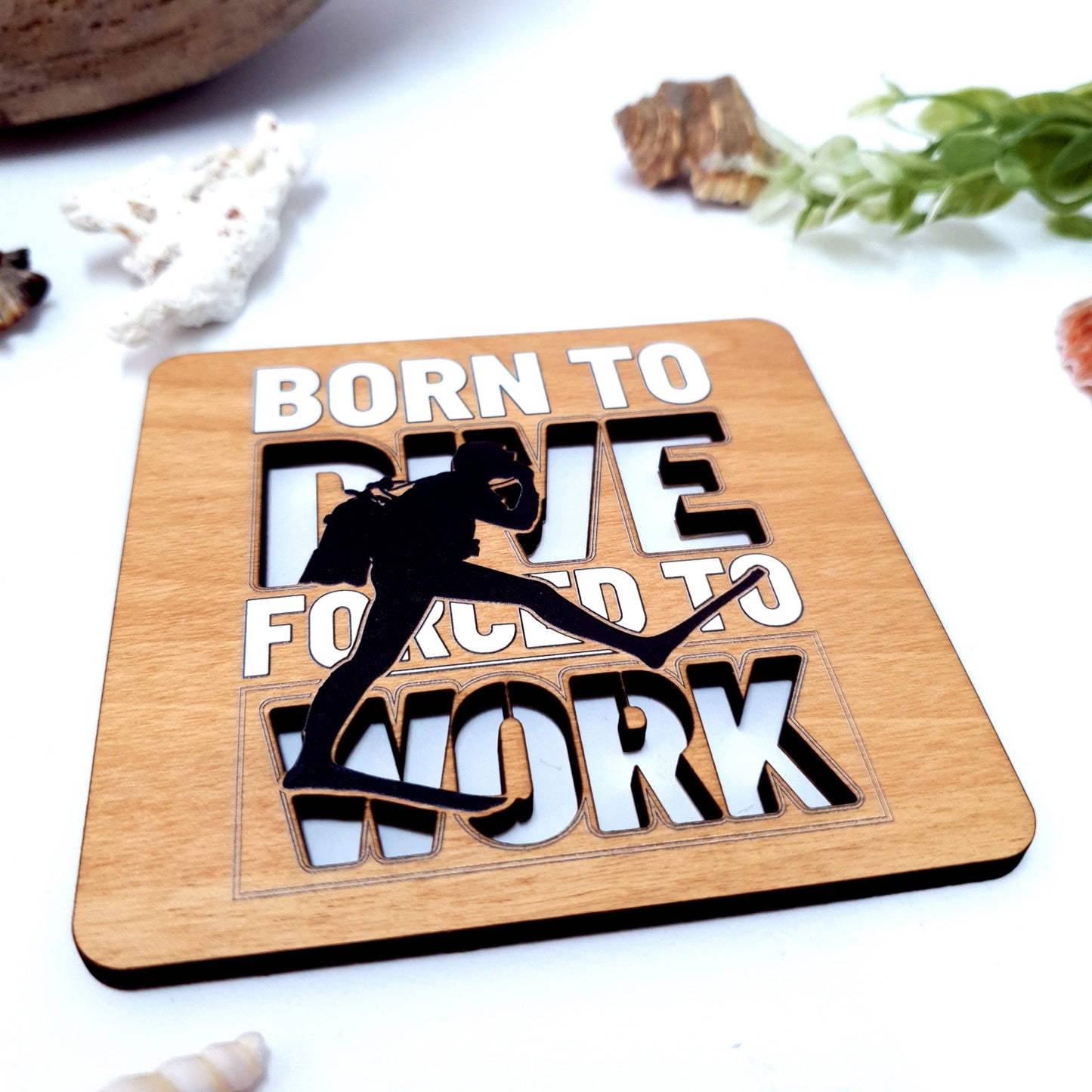 Born to Dive Wooden Fridge Dive Magnet